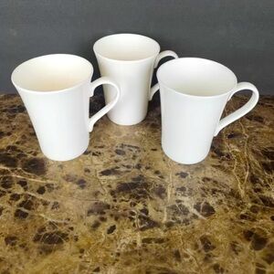 Set Of 3 Mikasa Lausanne White Bone China Coffee Mugs Cups 4 5/8"